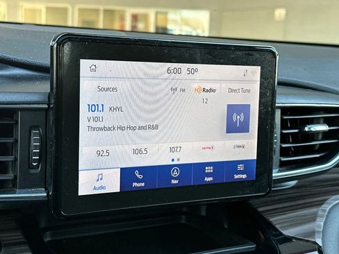 Used 2021 Ford Explorer Limited w/ Equipment Group 301A image 21