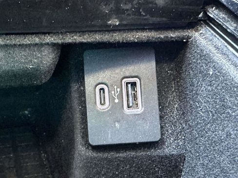 Used 2023 Lincoln Nautilus Reserve w/ Equipment Group 201A image 29