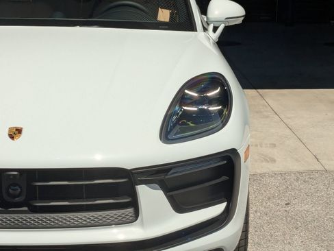 New 2026 Porsche Macan AWD/4WD image 12