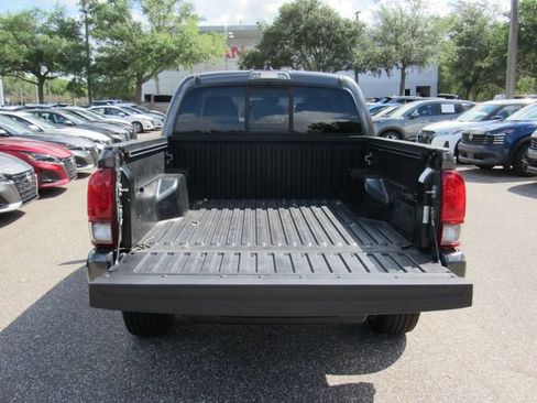 Used 2022 Toyota Tacoma SR w/ SR Convenience Package RWD image 5
