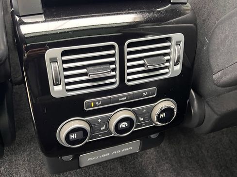 Used 2017 Land Rover Range Rover HSE image 18