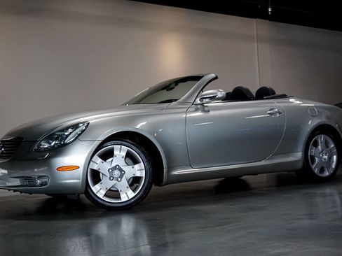Used 2004 Lexus SC 430 Convertible RWD image 89