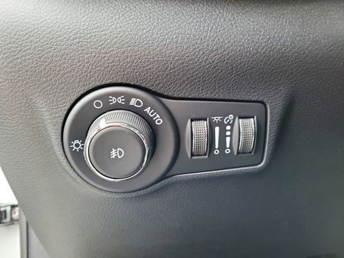 New 2026 Jeep Compass Latitude image 24