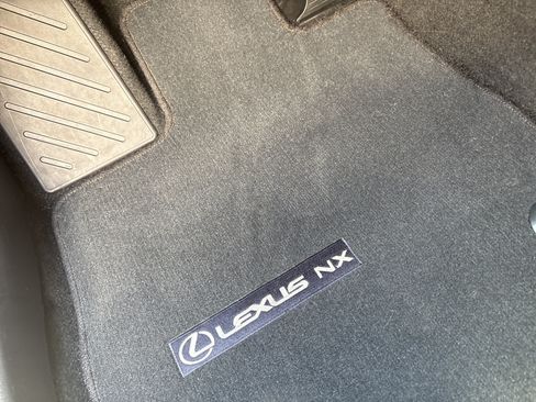 Used 2024 Lexus NX 250 FWD image 17
