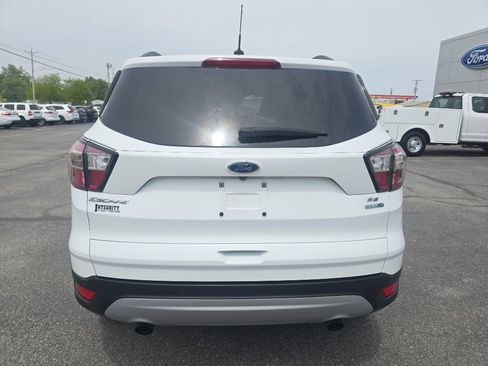 Used 2017 Ford Escape SE w/ Equipment Group 201A AWD/4WD image 7