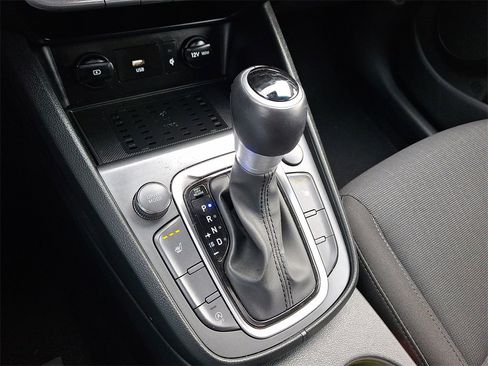 Used 2022 Hyundai Kona SEL w/ Convenience Package image 4