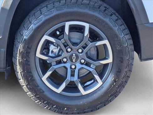 New 2026 Chevrolet Equinox ACTIV w/ Convenience Package III image 9