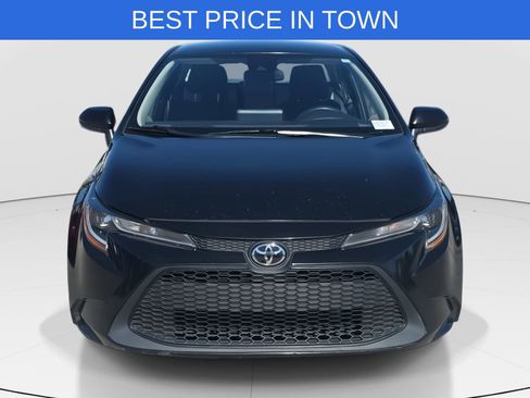 Used 2022 Toyota Corolla LE w/ Carpet Mat Package (TMS) FWD image 2