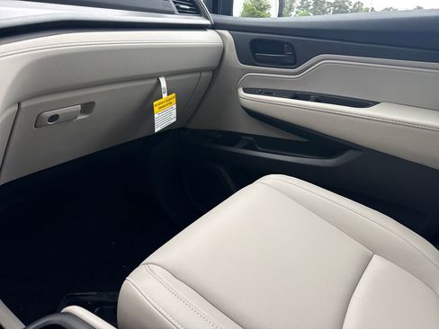 New 2026 Honda Odyssey EX-L image 17