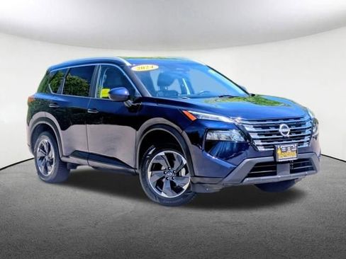 Used 2024 Nissan Rogue SV w/ SV Premium Package AWD/4WD image 2