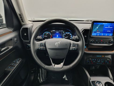 Used 2024 Ford Bronco Sport Outer Banks w/ Tech Package image 40