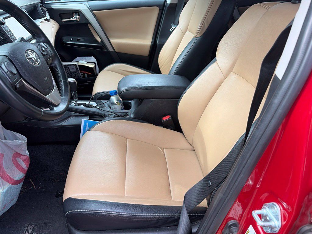 Used 2016 Toyota RAV4 Limited FWD image 14