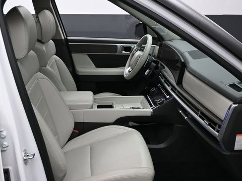 Used 2024 Hyundai Santa Fe Limited image 37