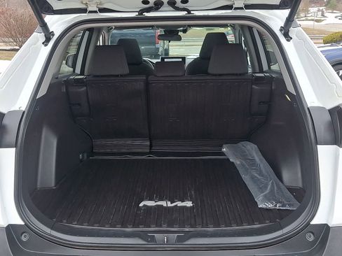 Certified 2024 Toyota RAV4 XLE image 31