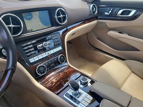 Used 2014 Mercedes-Benz SL 550 image 14