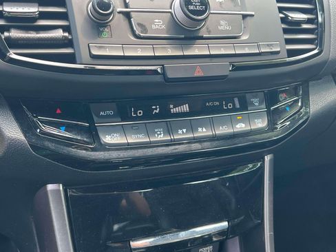Used 2017 Honda Accord Sport image 12