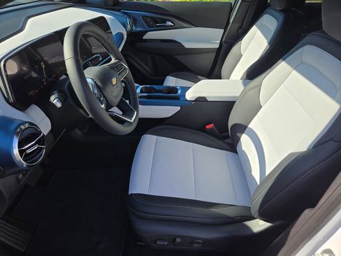 New 2026 Chevrolet Equinox EV LT FWD image 6