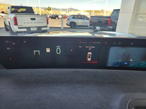 Used 2025 Ford Expedition Active AWD/4WD image 24