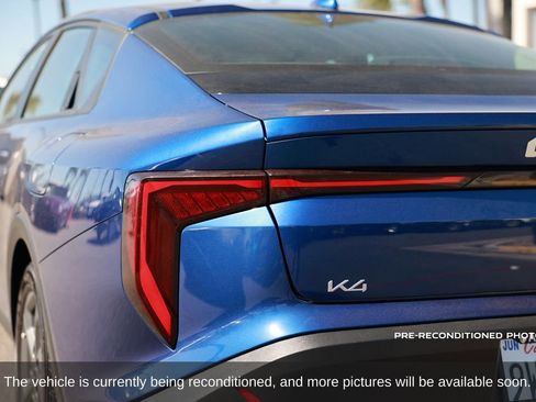 Used 2025 Kia K4 LXS image 13