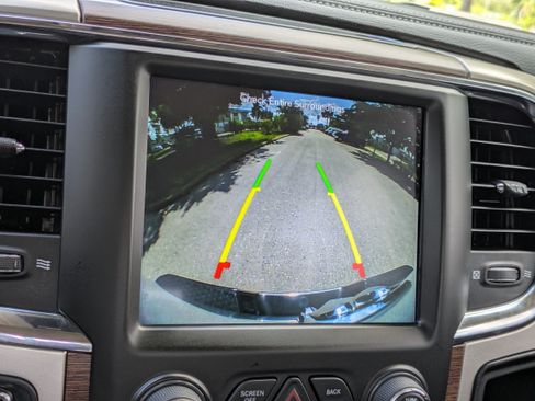 Used 2018 RAM 1500 Laramie w/ Convenience Group AWD/4WD image 22