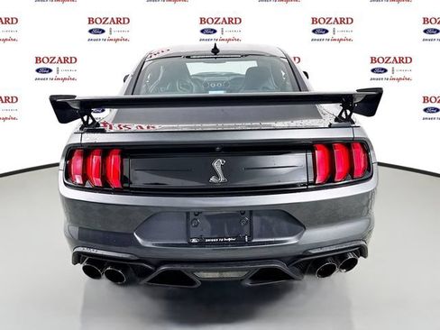 Used 2020 Ford Mustang Shelby GT500 w/ Carbon Fiber Track Pack RWD image 7
