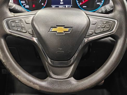 Used 2017 Chevrolet Malibu LT FWD image 5