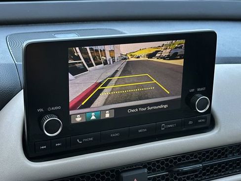 Certified 2024 Honda HR-V LX image 21