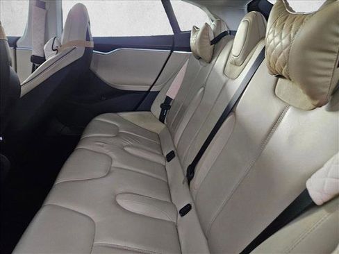 Used 2014 Tesla Model S P85 image 16