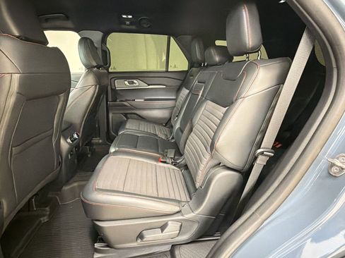 Certified 2025 Ford Explorer ST-Line RWD image 15