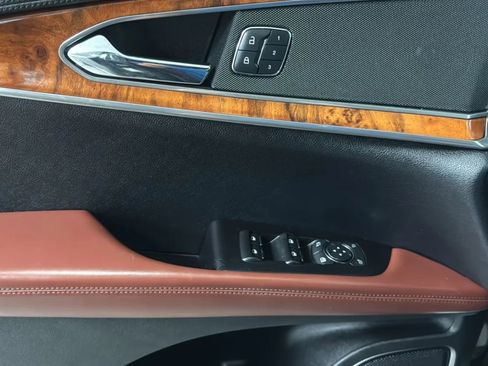 Used 2017 Lincoln MKX Reserve FWD image 16