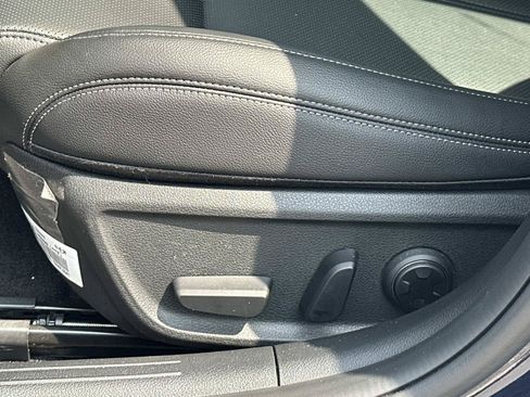 Used 2026 Genesis G70 2.5T RWD image 30