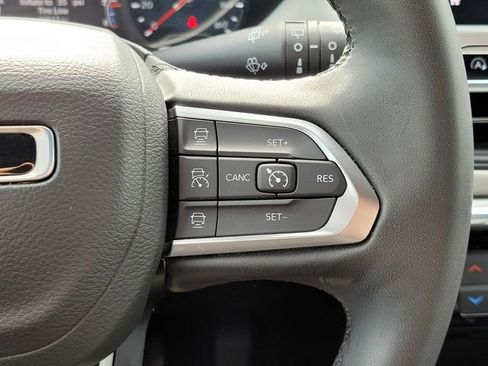 Used 2024 Jeep Compass Limited image 27