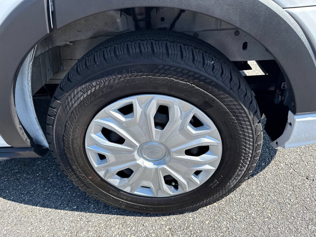 Used 2025 Ford Transit 350 XLT RWD image 12