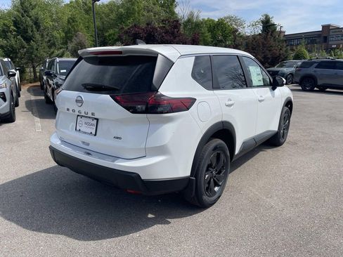 New 2026 Nissan Rogue SV w/ Cold Weather Package AWD/4WD image 3