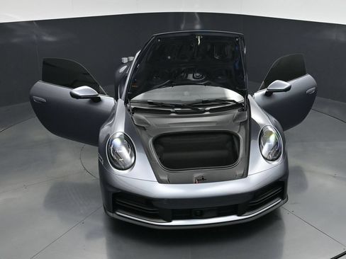 Certified 2026 Porsche 911 Carrera RWD image 30