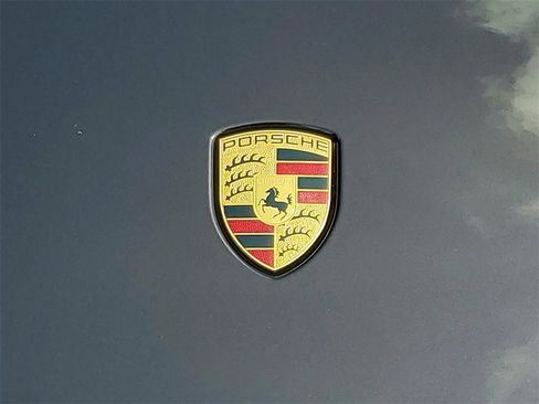 Used 2023 Porsche Taycan 4S image 27