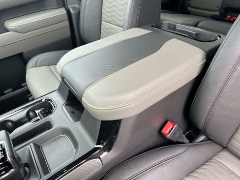 Used 2025 Chevrolet Silverado 1500 ZR2 w/ Technology Package image 21