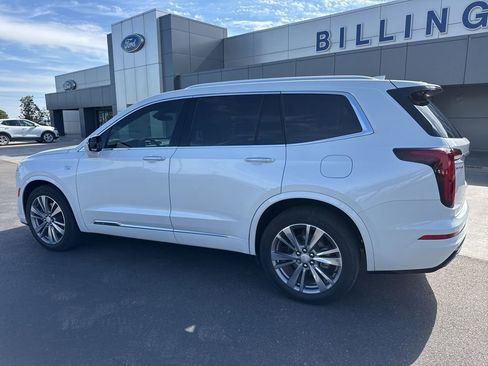 Used 2024 Cadillac XT6 Premium Luxury FWD image 3