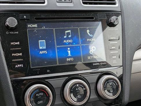 Used 2017 Subaru Forester 2.5i Premium image 8