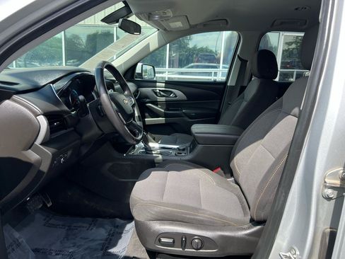 Used 2019 Chevrolet Traverse LT w/ LPO, Floor Liner Package AWD/4WD image 11
