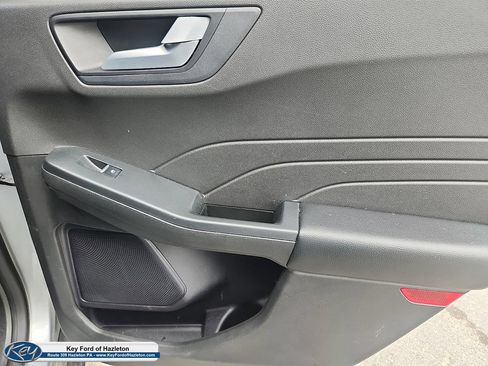 Used 2023 Ford Escape ST-Line AWD/4WD image 32