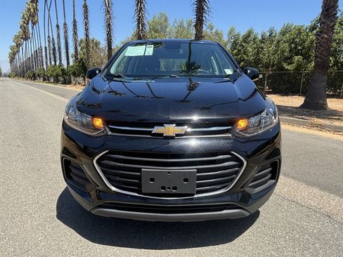 Used 2020 Chevrolet Trax LS FWD image 9