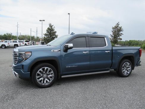 Used 2024 GMC Sierra 1500 Denali AWD/4WD image 4