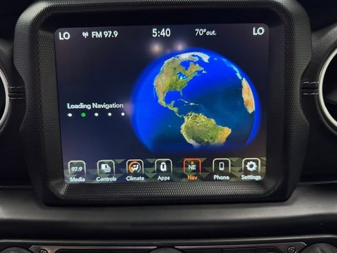 Used 2021 Jeep Wrangler Unlimited Sahara w/ Uconnect 4C Nav & Sound Group AWD/4WD image 12