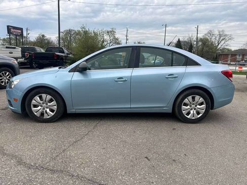 Used 2012 Chevrolet Cruze LS image 8