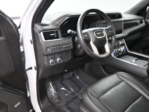Used 2022 GMC Yukon Denali AWD/4WD image 12