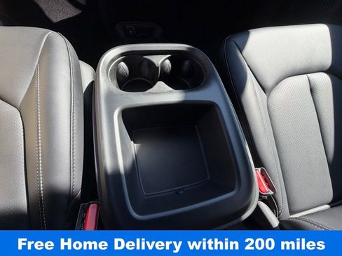 New 2026 Chrysler Pacifica Select image 24