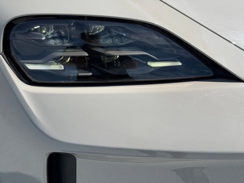 Used 2025 Porsche Taycan RWD image 12