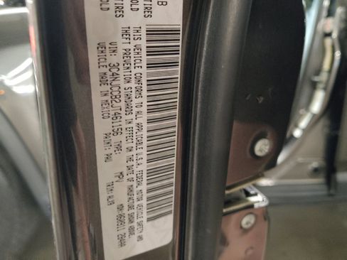 Used 2018 Jeep Compass Limited w/ Navigation Group image 33