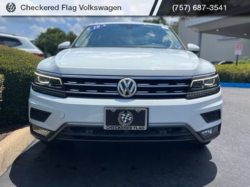 Used 2019 Volkswagen Tiguan SEL Premium AWD/4WD image 12